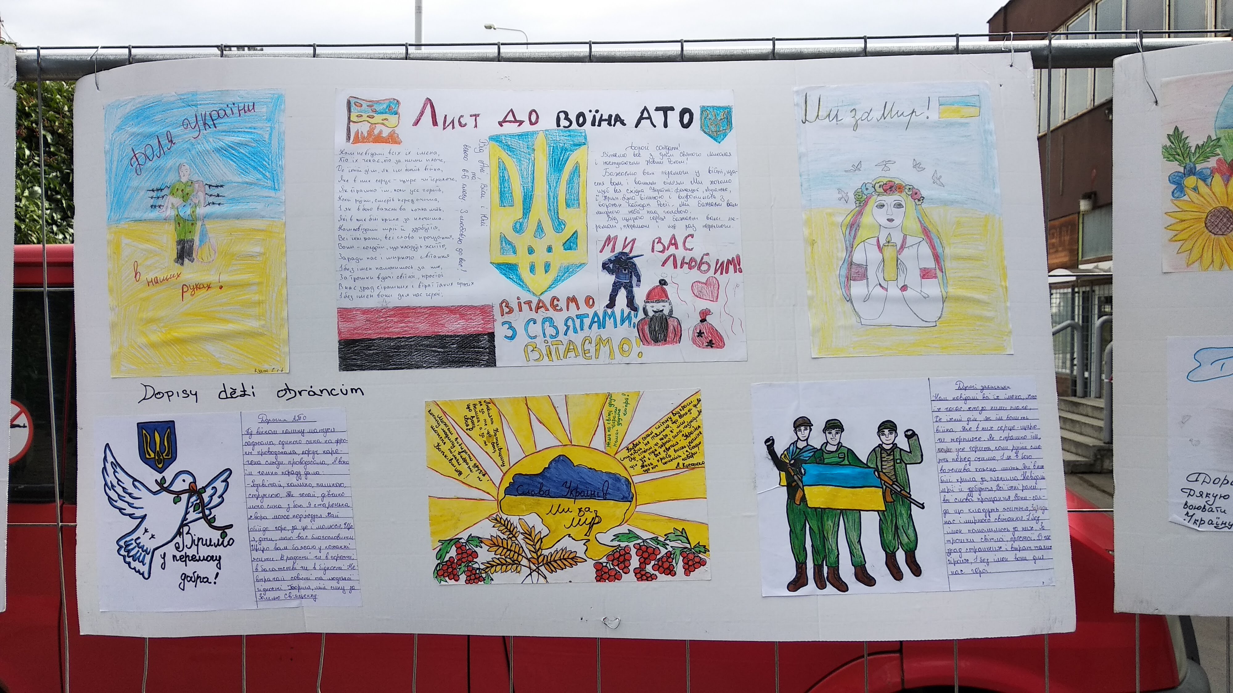Dopisy dětí obráncům Ukrajiny
