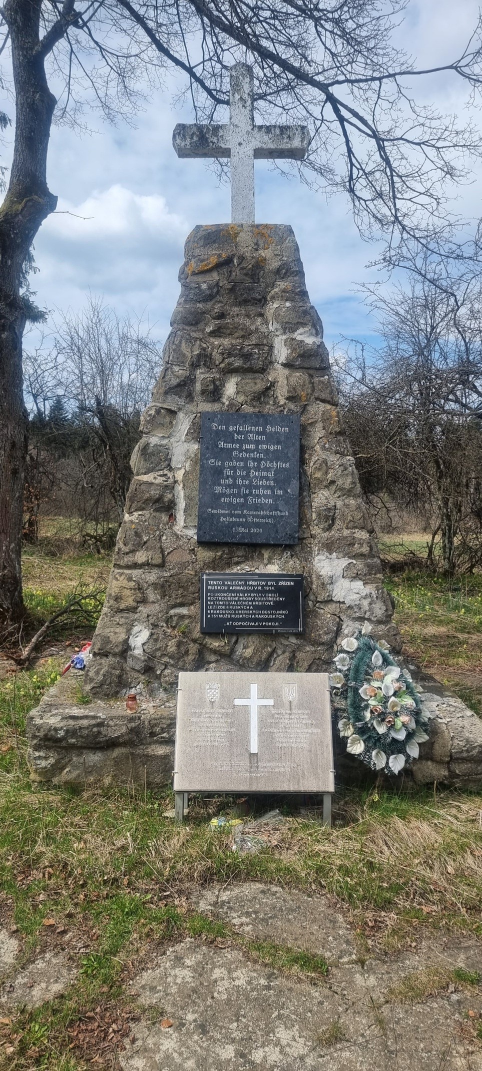 Vojenský cintorín padlým v 1. sv. vojne v Užanskom priesmyku