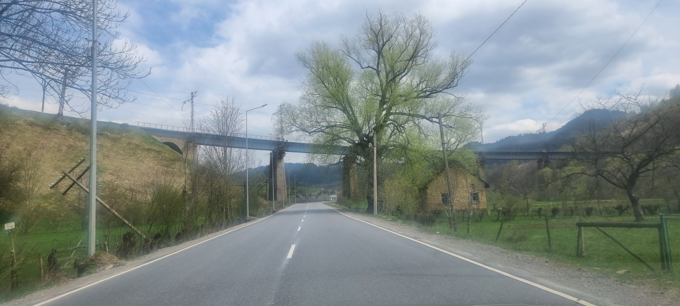Železničný viadukt vo Volosianke