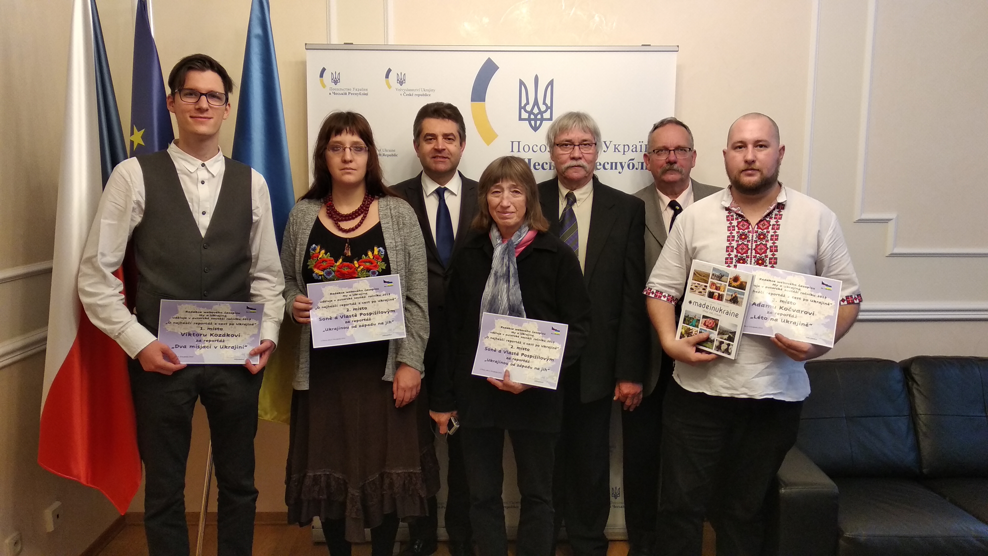 Slavnostní předání ocenění vítězů soutěže o "Nejhezčí reportáž z cestování po Ukrajině"