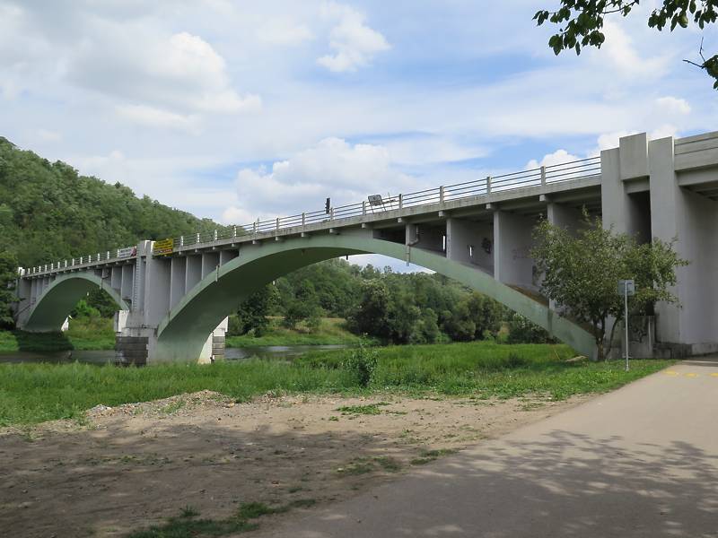 Most v Liblíně