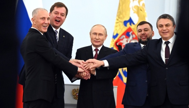 Putin a lokajjove