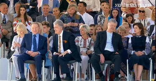 Exprezidenti Kučmа, Juščenko а Porošenko jаko hosté přehlídky v Kyjevě