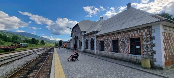 Železničná stanica Jasiňa